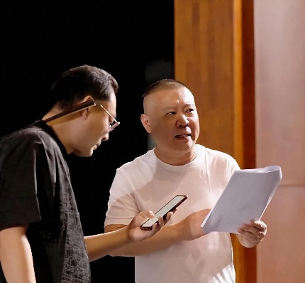 郭德纲指导岳云鹏博士论文？揭秘相声大师跨界指导学术研究，校方回应澄清事实真相