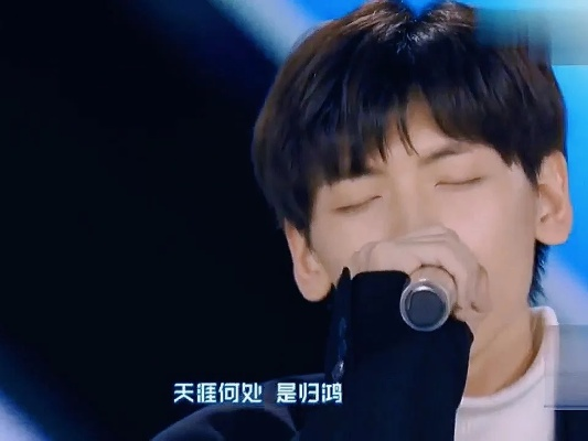 翟潇闻清唱跳楼机，深情演绎，引发观众共鸣