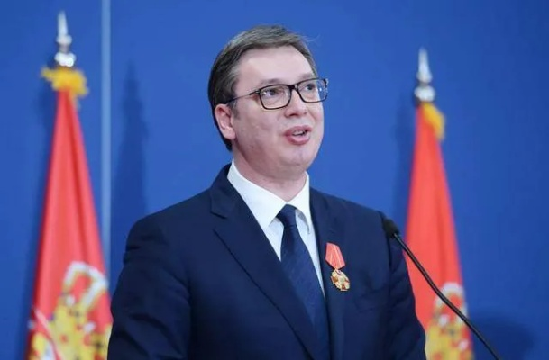 武契奇坚定履行承诺，我答应过普京我会来，塞尔维亚总统亲临重要国际会议
