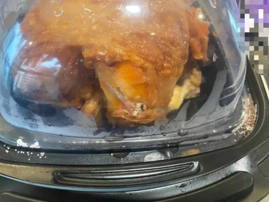 曝正新鸡排鸡腿生蛆事件发酵，当地市监局迅速回应调查