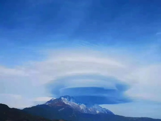 新疆不明飞行物真相揭晓！科普博主带你探秘