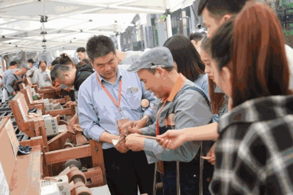 谭木匠，匠心独运，940名员工中341人为残疾，诠释企业社会责任的温暖力量