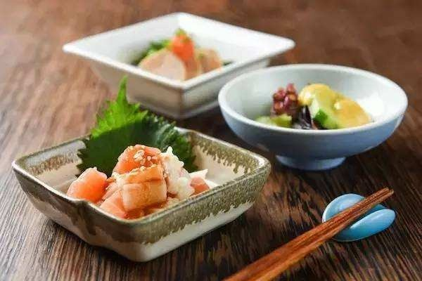日本民众饮食习惯转变，从天天米饭到每周三次