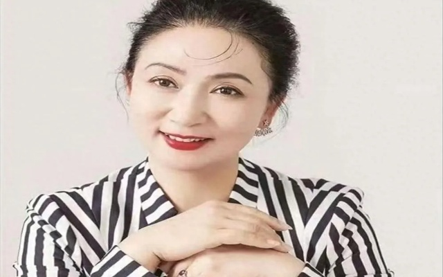 震惊娱乐圈！一级演员陈丽云涉嫌违法被逮捕，演艺生涯恐遭重创