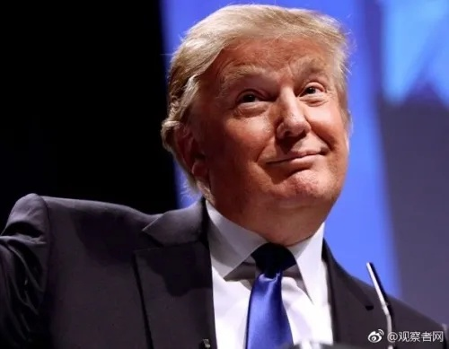 特朗普当着南非总统面下令播放视频，揭秘背后的外交策略与争议