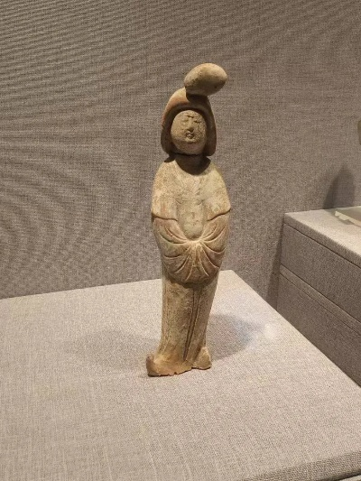 洛阳博物馆牵手女俑现象持续升温，千年古韵引发全民热议