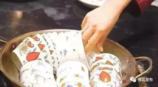 揭秘广东人烫碗恶心专家身份之谜，背后有何来头？