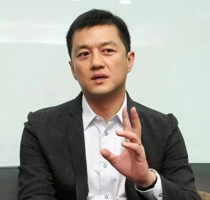 李亚鹏老婆分居已久，感情状况扑朔迷离，没有离婚的真相背后